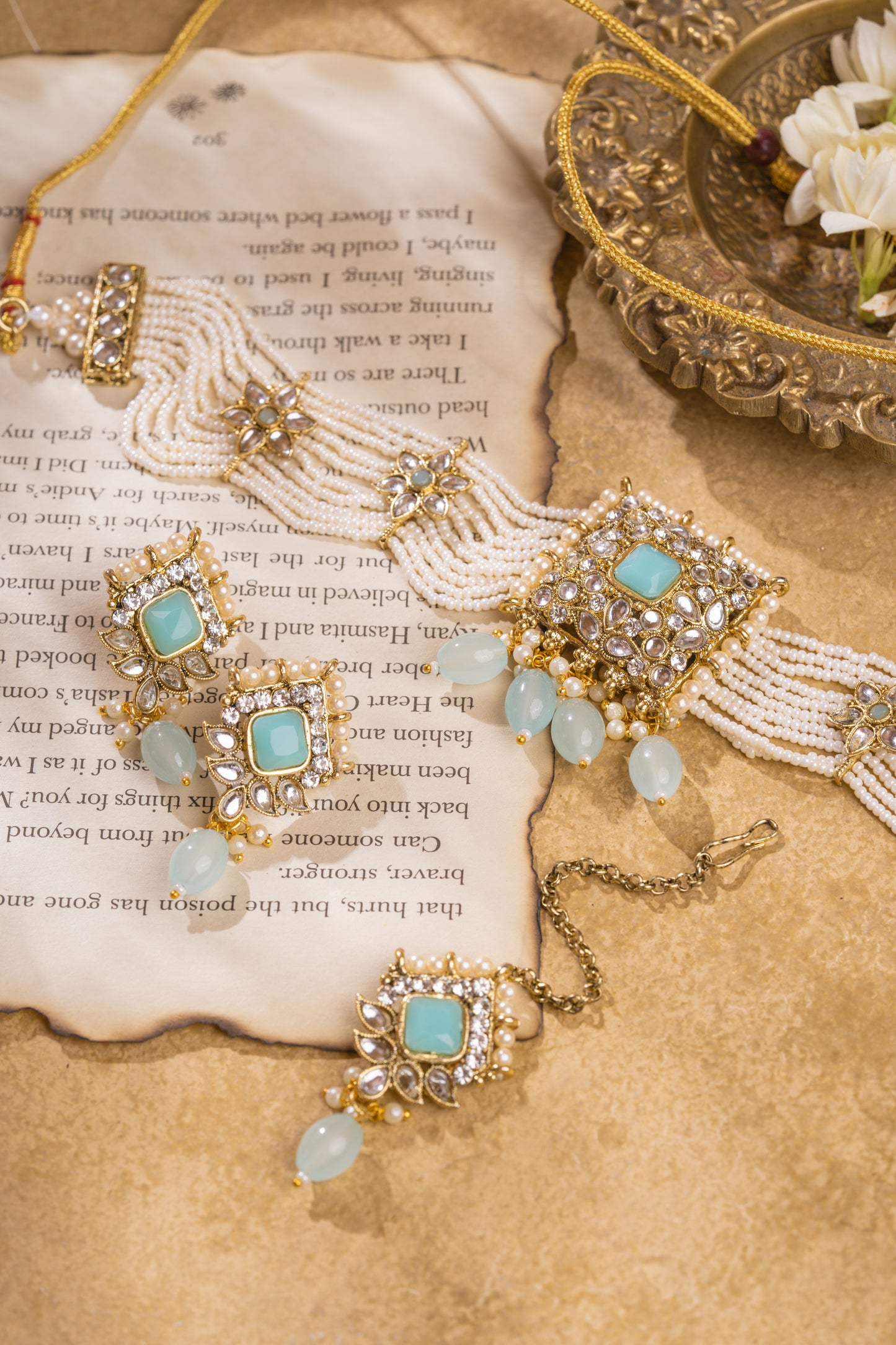 Ameera Gold Plated Kundan Necklace Set