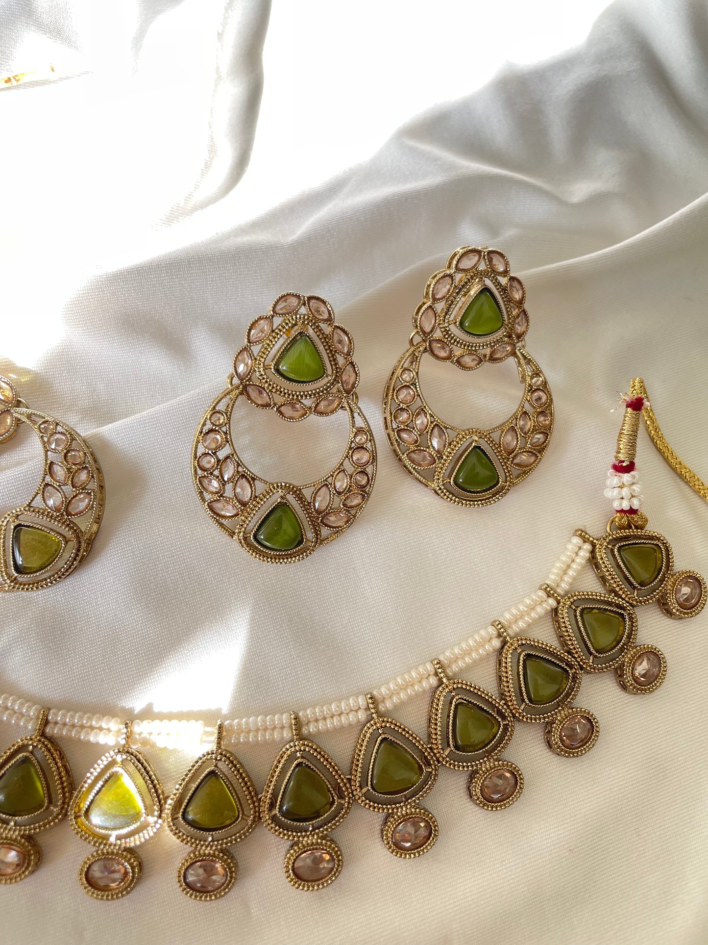 Manna Gold Plated Kundan Necklace Set