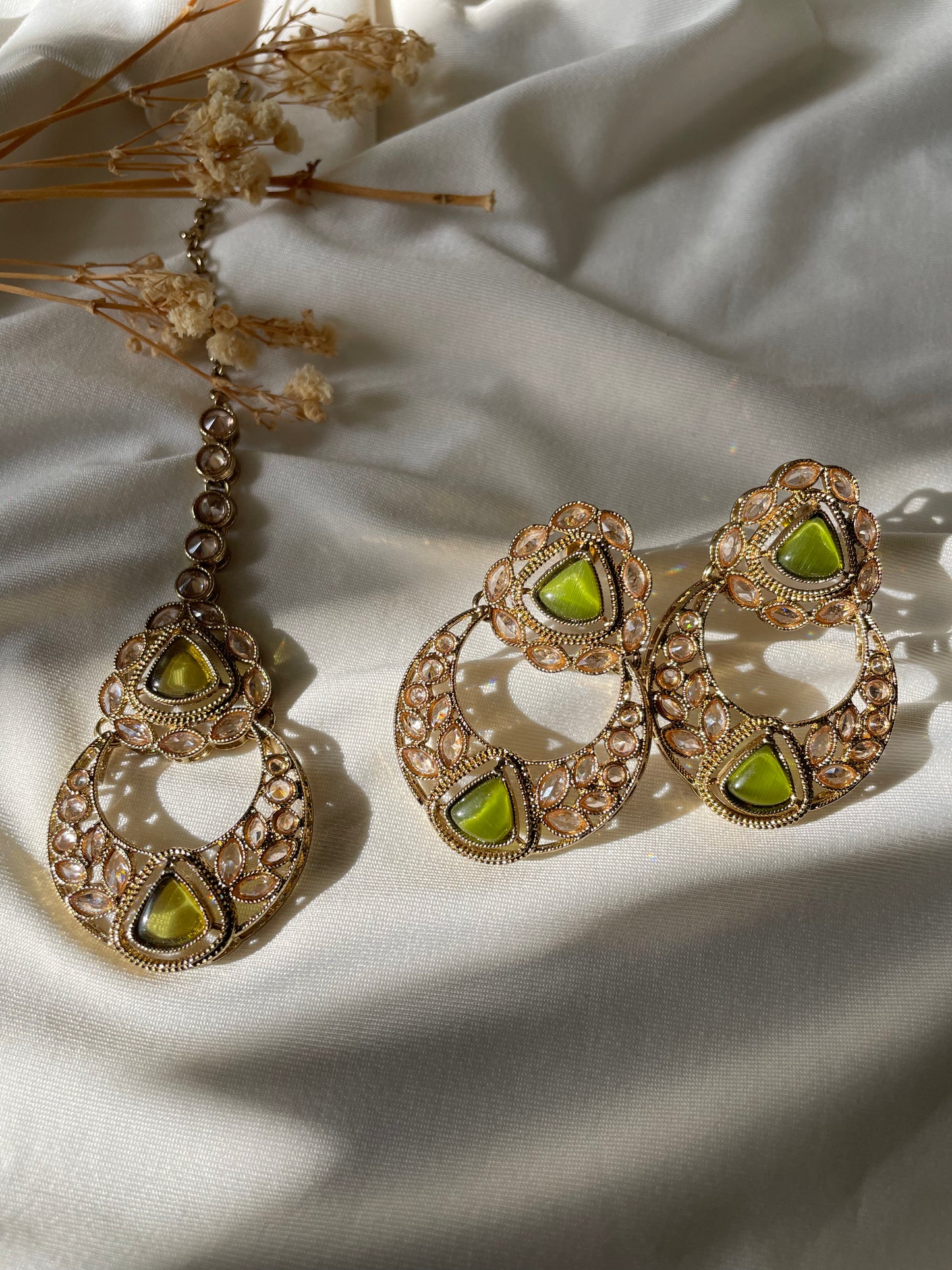 Manna Gold Plated Kundan Necklace Set