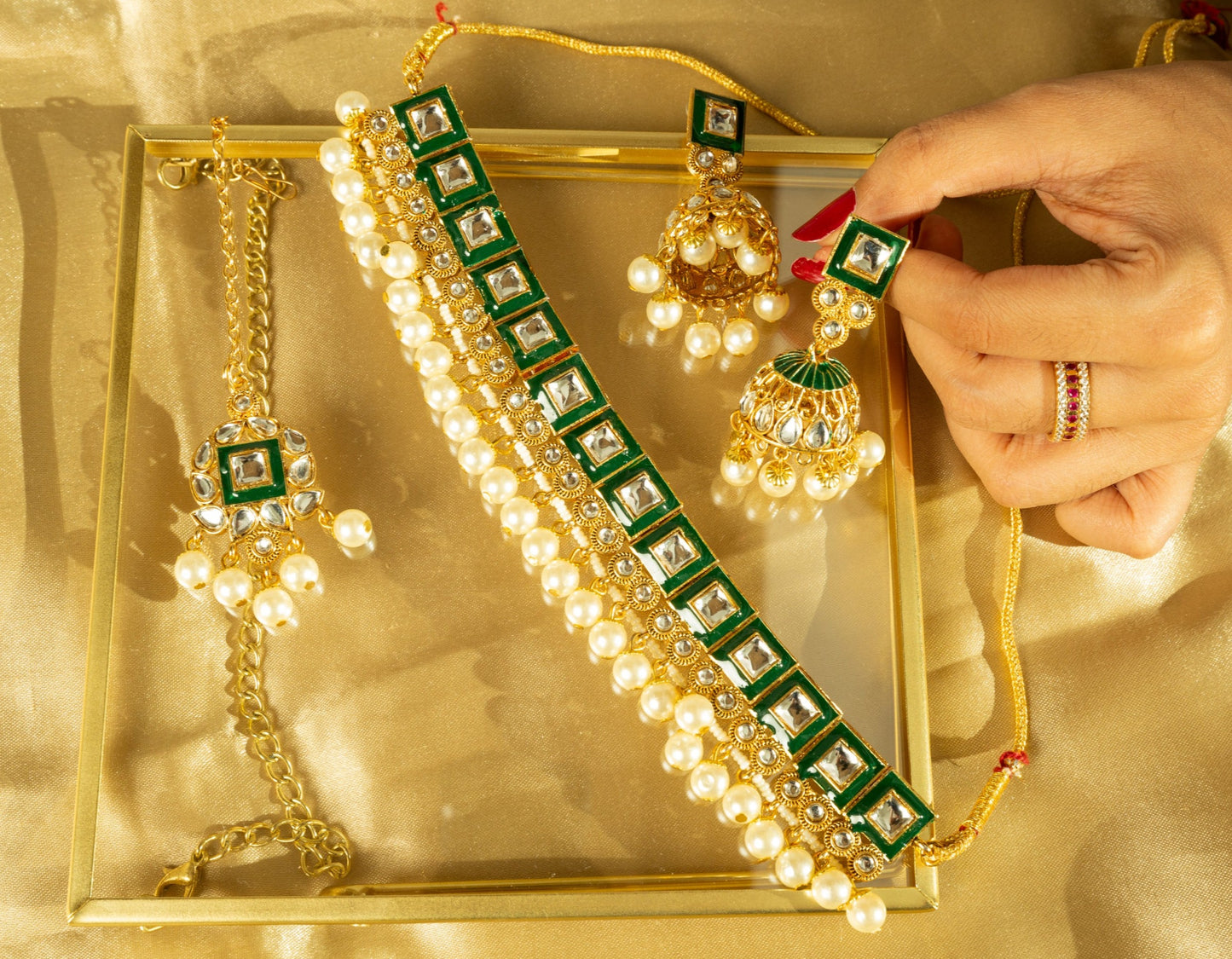 Shwetamani Kundan Necklace Set