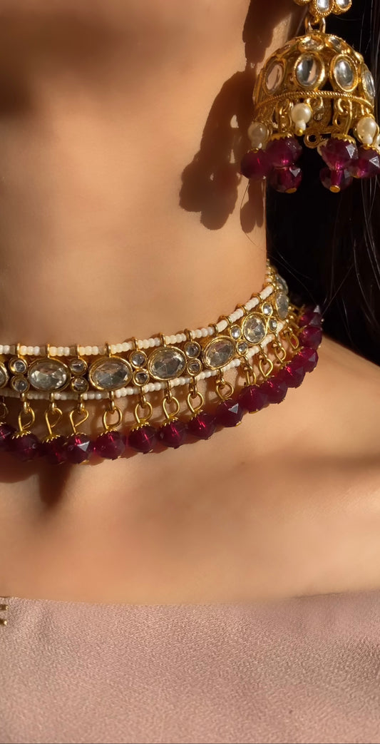 Glided Wine Gold Plated Kundan Necklace Set
